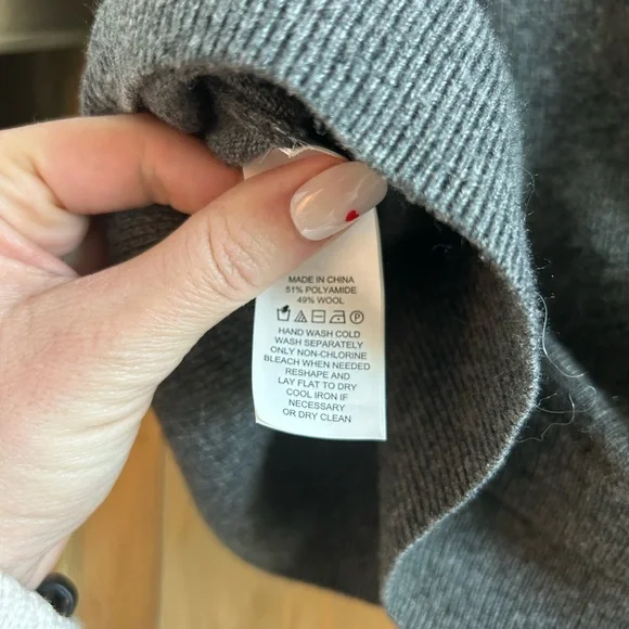 Kate Spade sweater - Picture 5 of 5